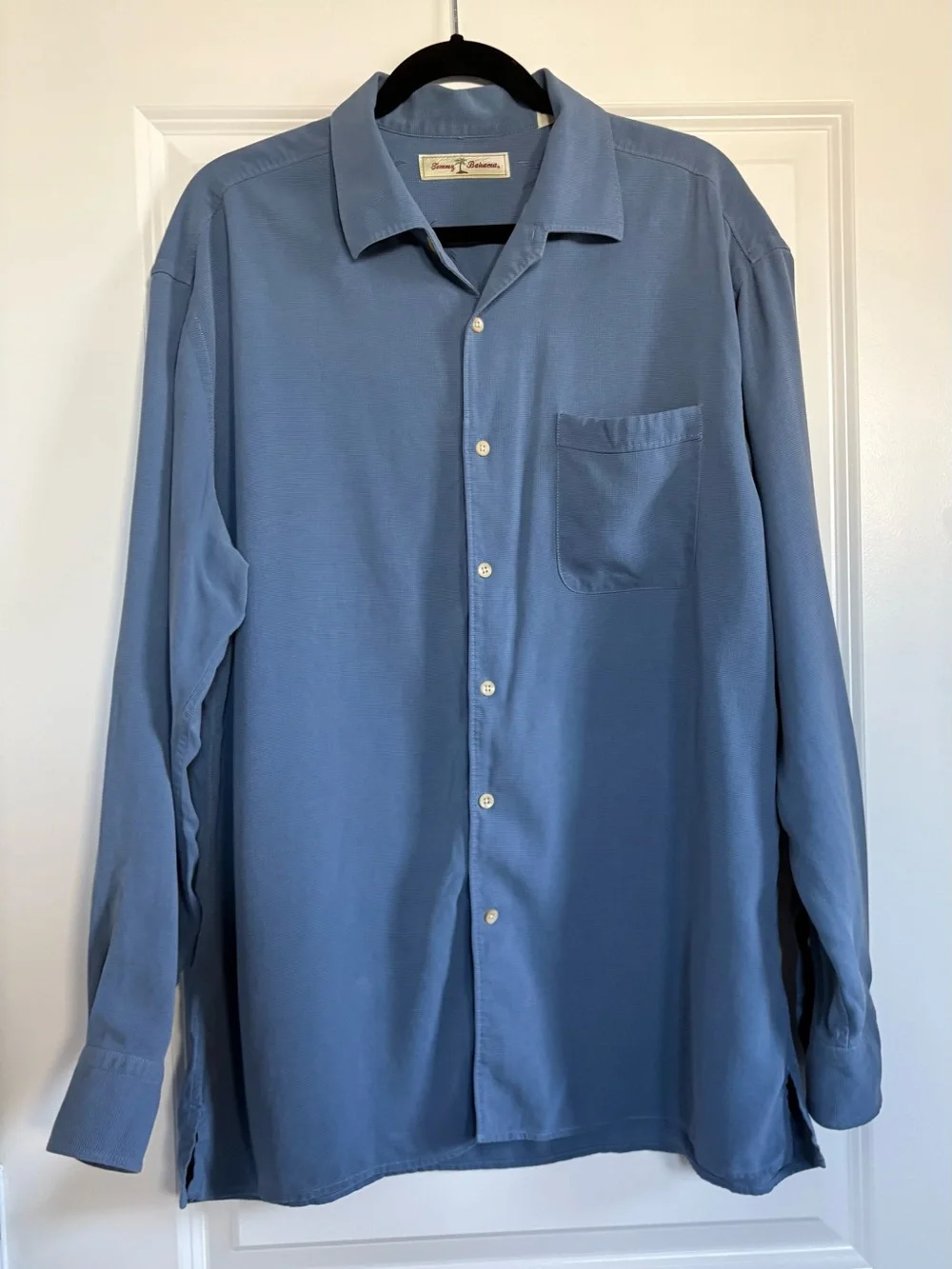 Tommy Bahama Men’s XL Blue 100% Silk Long Sleeve Button-Up Shirt